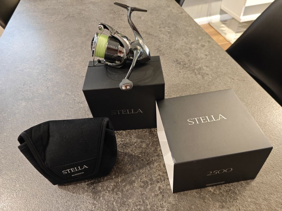 Vând Shimano Stella 2500 FK