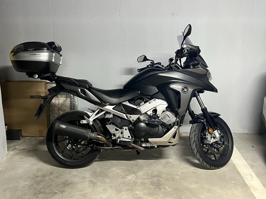 Motocicleta Honda VFR800X