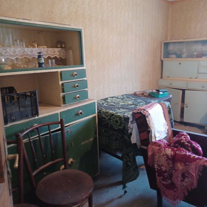 Casă de vânzare în localitatea Julița, comuna Vărădia de Mureș, județul Arad.