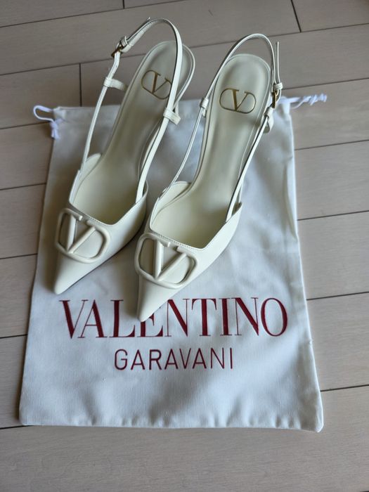 Valentino VLogo бели обувки, размер 39 — нови