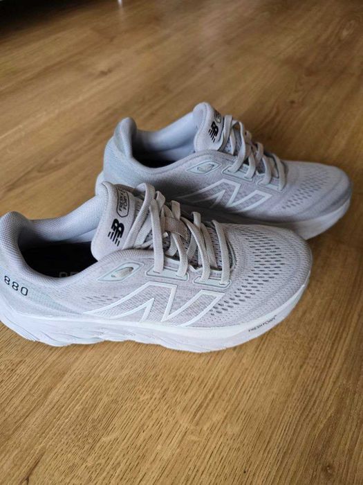 Дамски обувки за бягане New Balance Fresh Foam X 880 v14, размер 37,5
