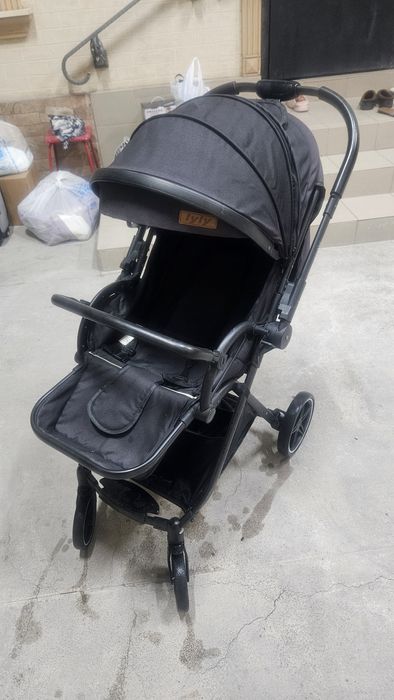 Коляска прогулочная