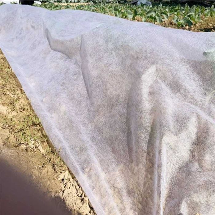 Агрил 23гр против слани 17гр агротекстил памперс земеделие измръзване