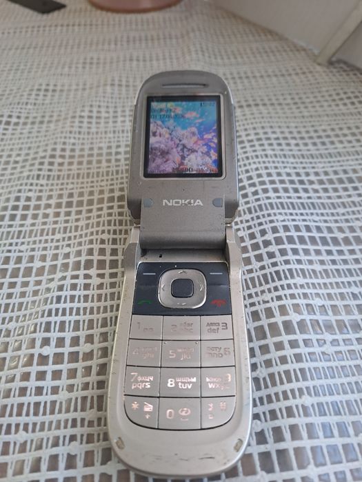 Продам телефон кнопочный