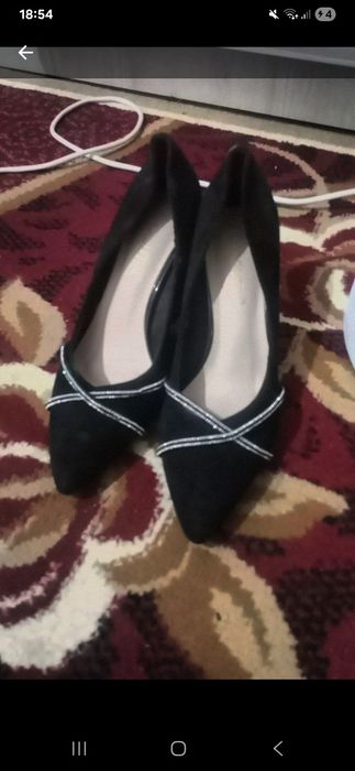 Tufli sotiladi poshnali