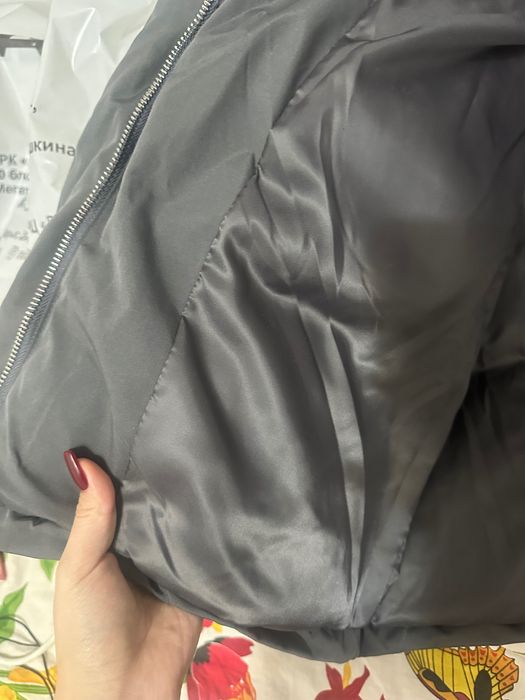 Куртка новая продам