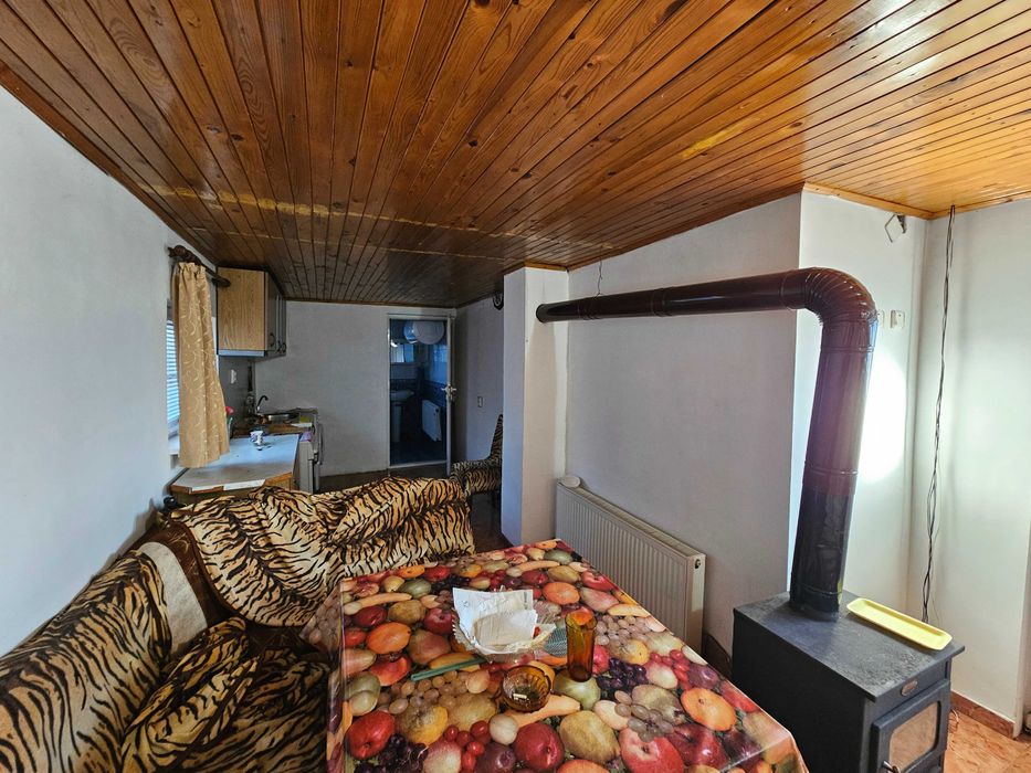 Къща село Поликраище