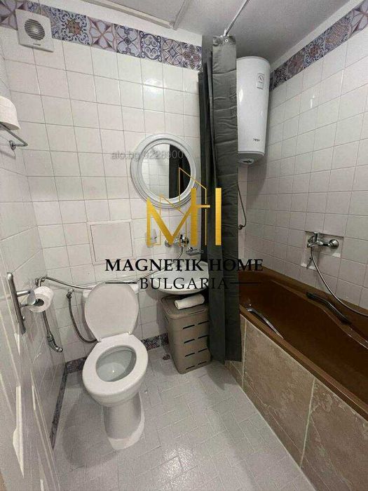 Разкошен двустаен апартамент с отделна кухня до у-ще ”Иван Вазов”