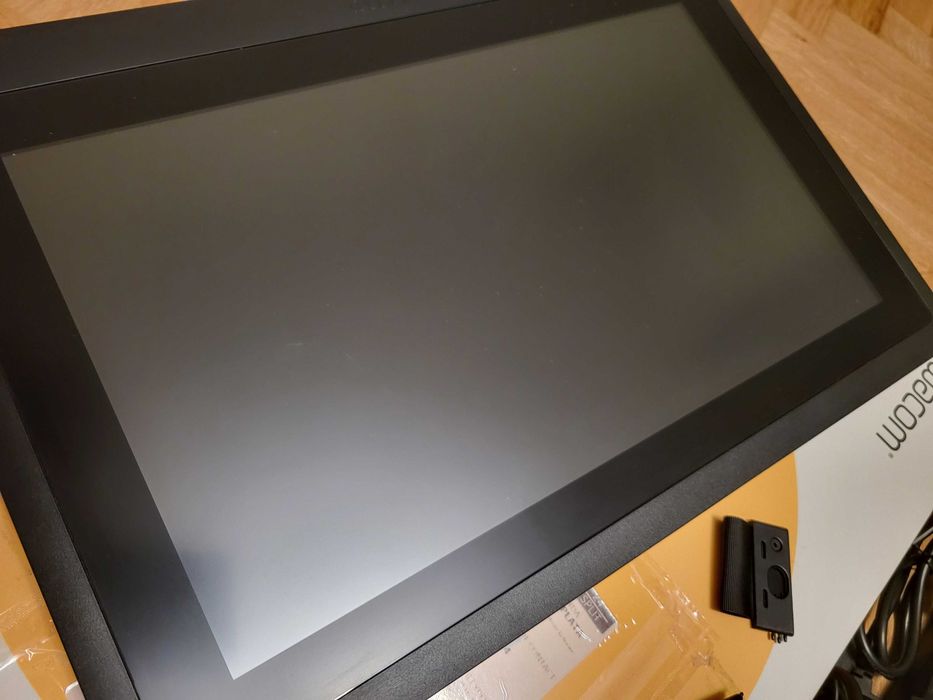 Графичен дисплай Wacom Cintiq 16