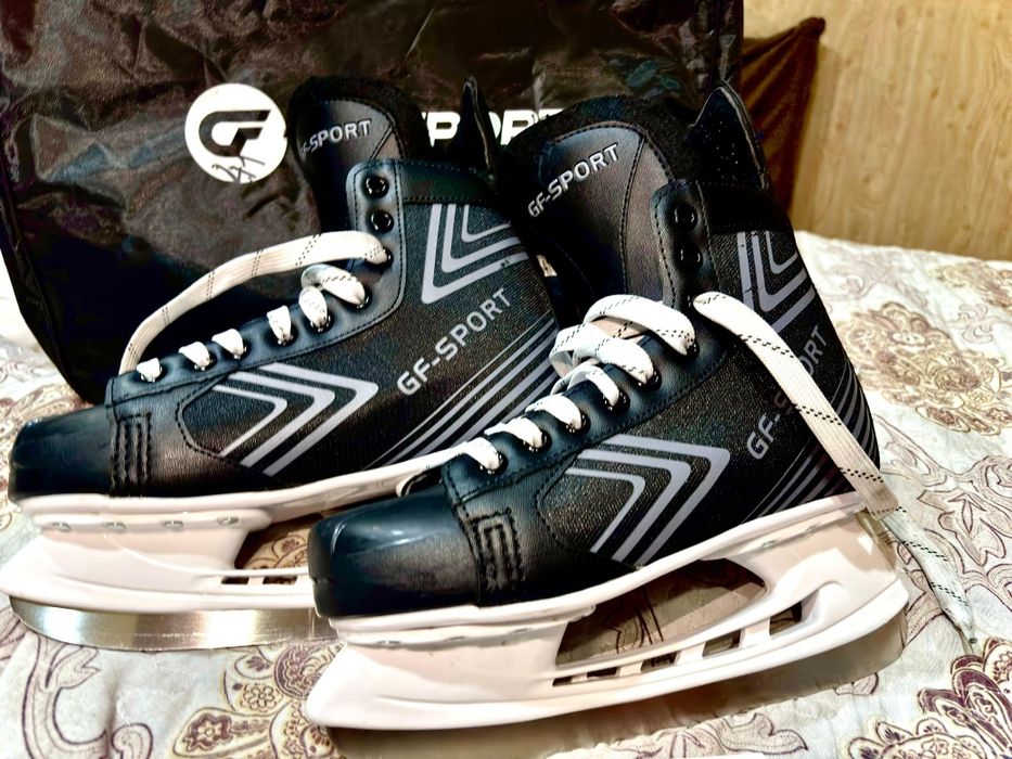 Коньки, с полным комплектом