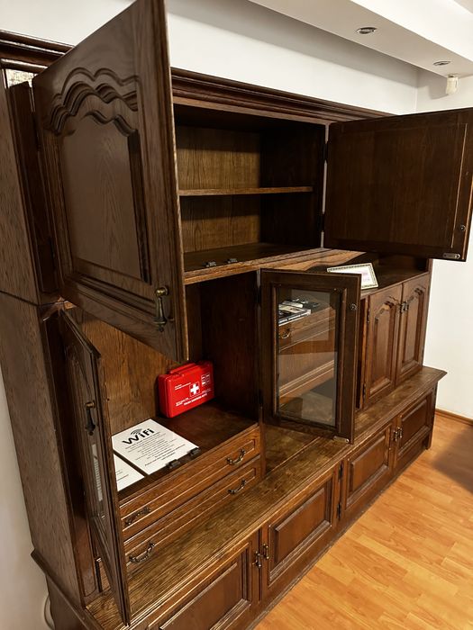 Biblioteca interbelica lemn masiv, Cartier Tineretului