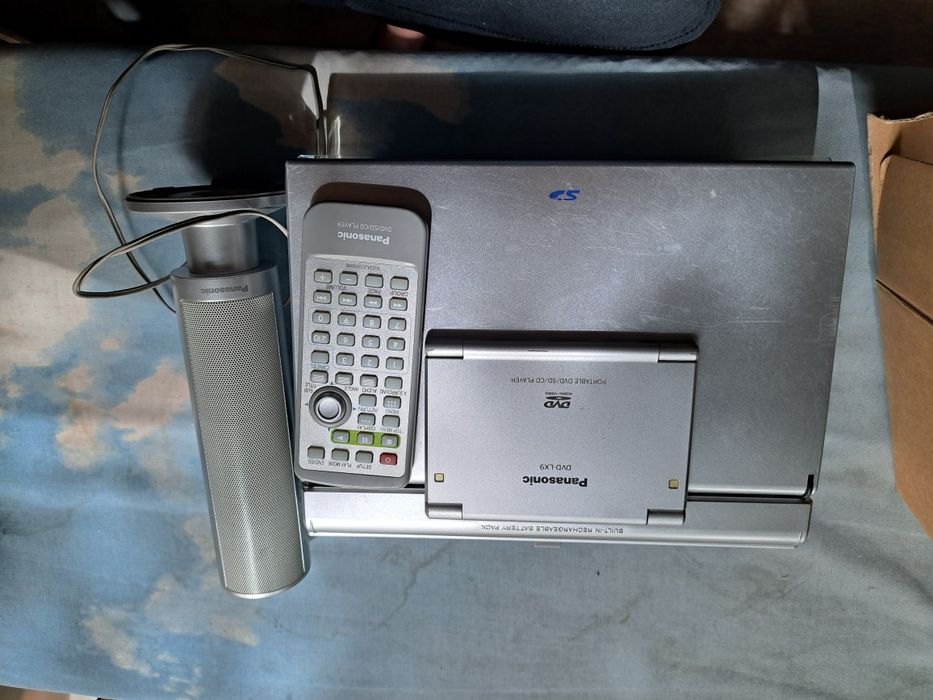 Panasonic Портативный DVD проигрыватель