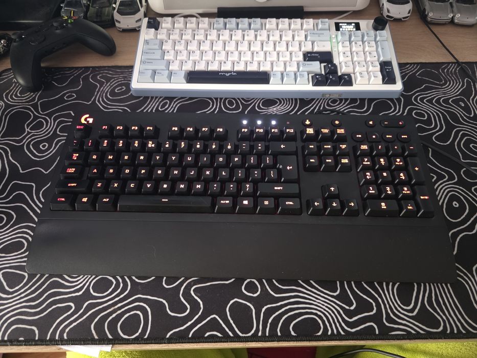 Vand tastatură Logitech G213