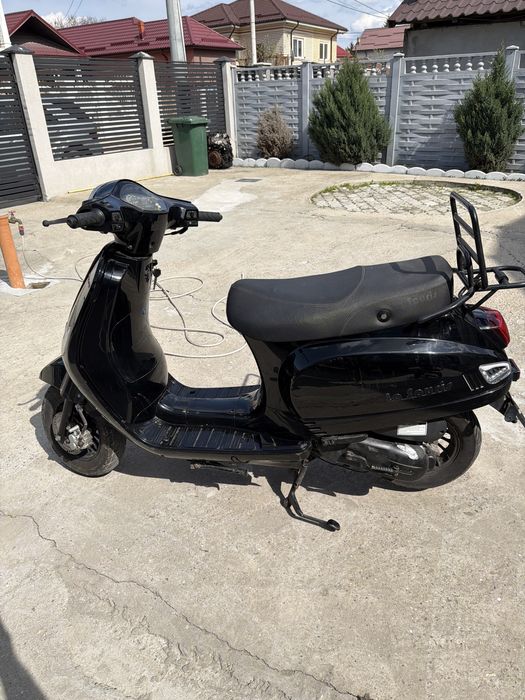 Scoter LA SOURIS benzina pt mai multe informatii