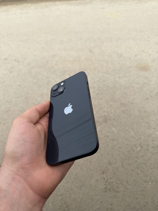 Vand IPhone 13 black 85% bateria originala