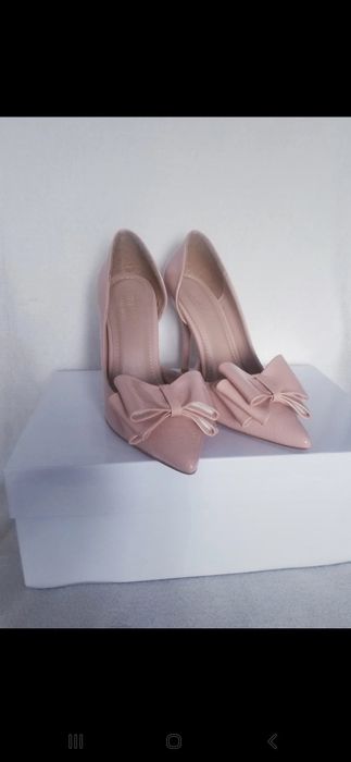Pantofi eleganți