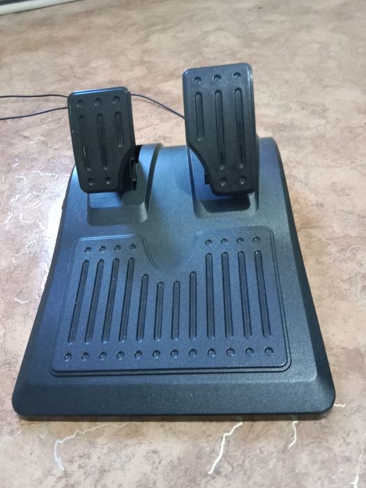 Игровой руль продам