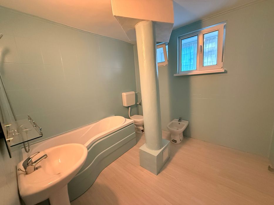 Apartament 3 camere parter renovat BCR Cireșica – 87.000€