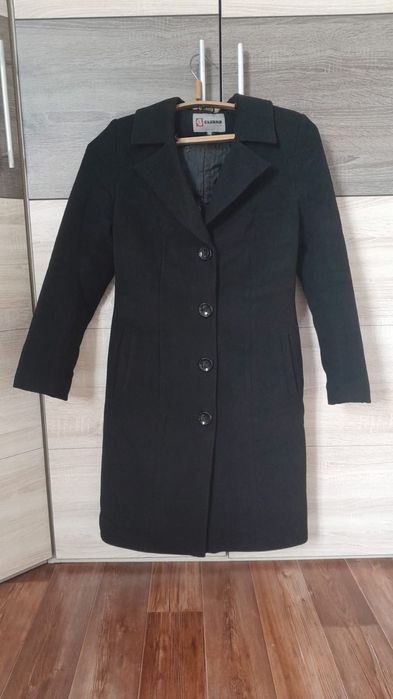 Продам осенне весенние пальто