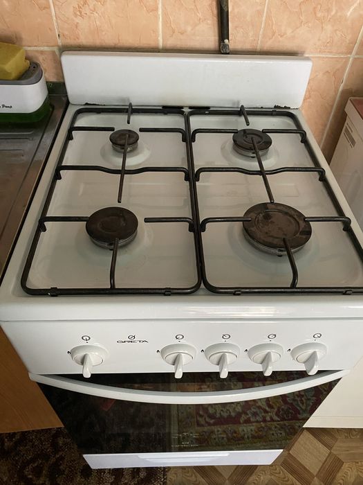 Продам газовую плиту