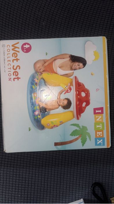 Piscina gonflabila ciupercuta