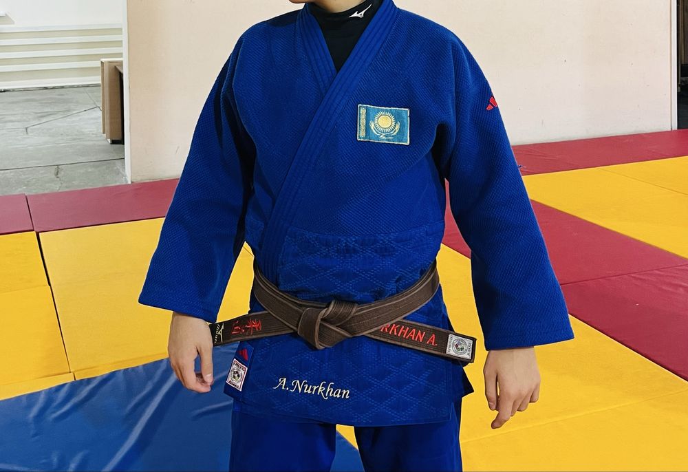 Кимоно adidas размер 165/2