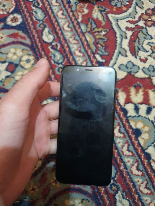 Samsung j6karopka dokument bor  hotira3/32 aybi yoq 6 oy kafolat
