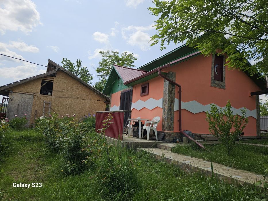 Casă de vânzare și teren 3000 mp – Valea Banului, comuna Cozieni, jud. Buzău