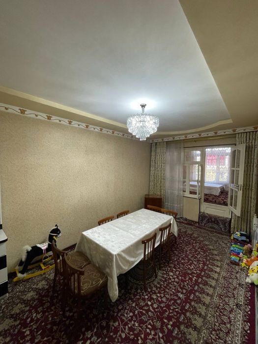 Гулобода зор уй сотилади