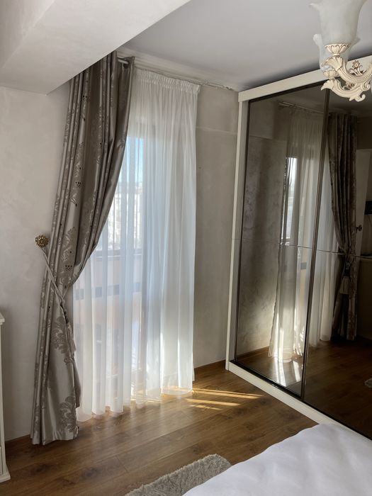 Pf  Vand ap 2 camere decomandat!