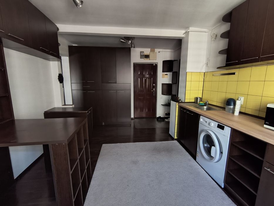 Proprietar închiriez ap. 2 camere Tineretului,Visana