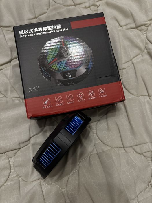 Продаю новый кулер для планшета(любого)