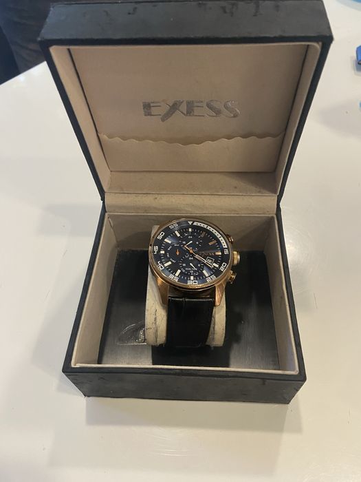 Exess Italy (Модел: 2X08 RGBLBL); Polo Louis (Модел: 7070-D18 ; Casio W-96H