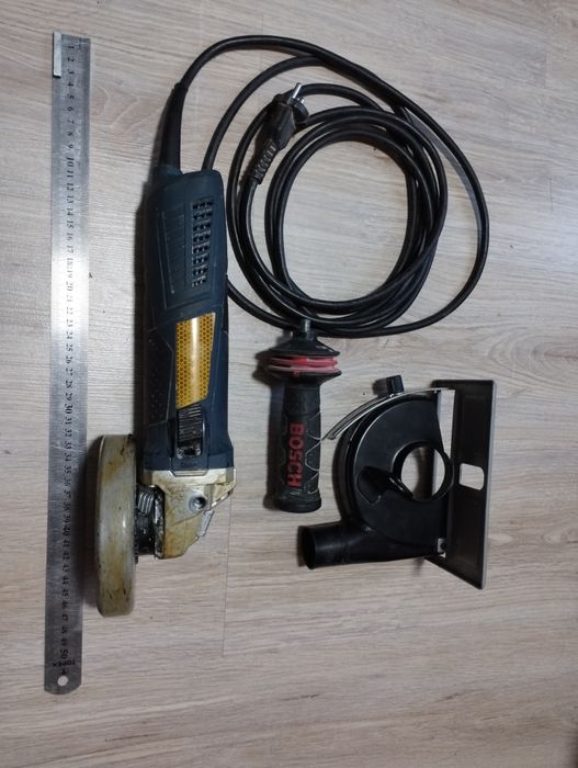 Polizor unghiular / Flex Bosch Professional 1700W + Apărătoare canelat/aspirare și discuri