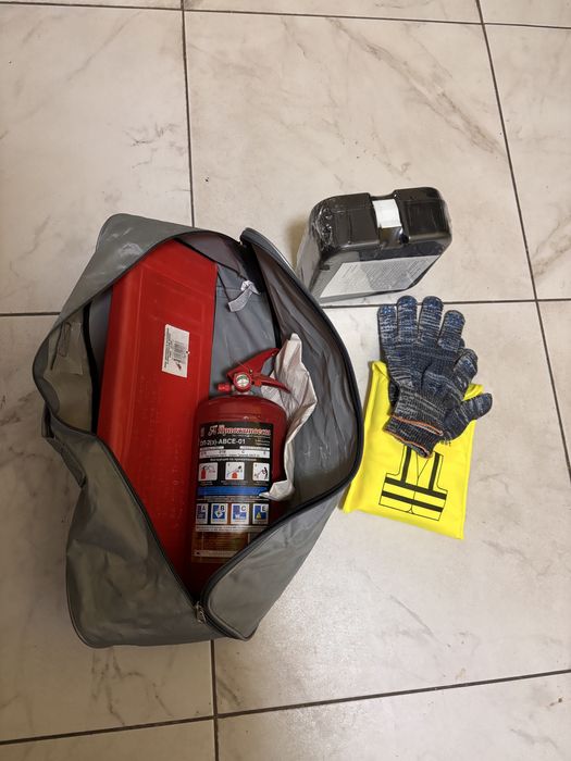 Продам Чехол авто. Набор авто