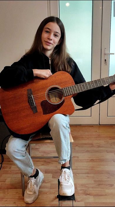 Lecții de Chitară Electrică și Acustică în Brașov