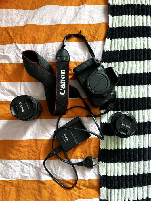 Vand Canon 700D cu obiective Canon 18-55mm si Yungnuo 50mm