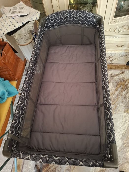 Продам манеж кровать