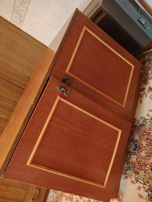 Отдам бесплатно тумбочку, б/у, самовывоз