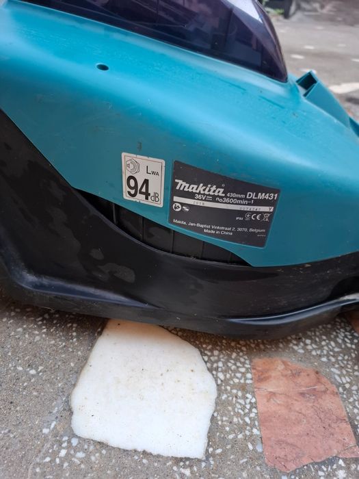 Masina de tuns gazonul DLM431