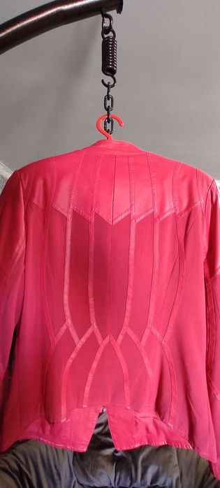 Красный Костюммм