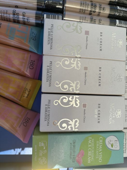Vand lot produse cosmetice