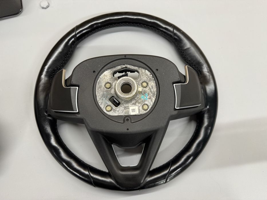 Волан за BMW G серия G30 G01 G05 и други - подгрев, вибрация, всички копчета
