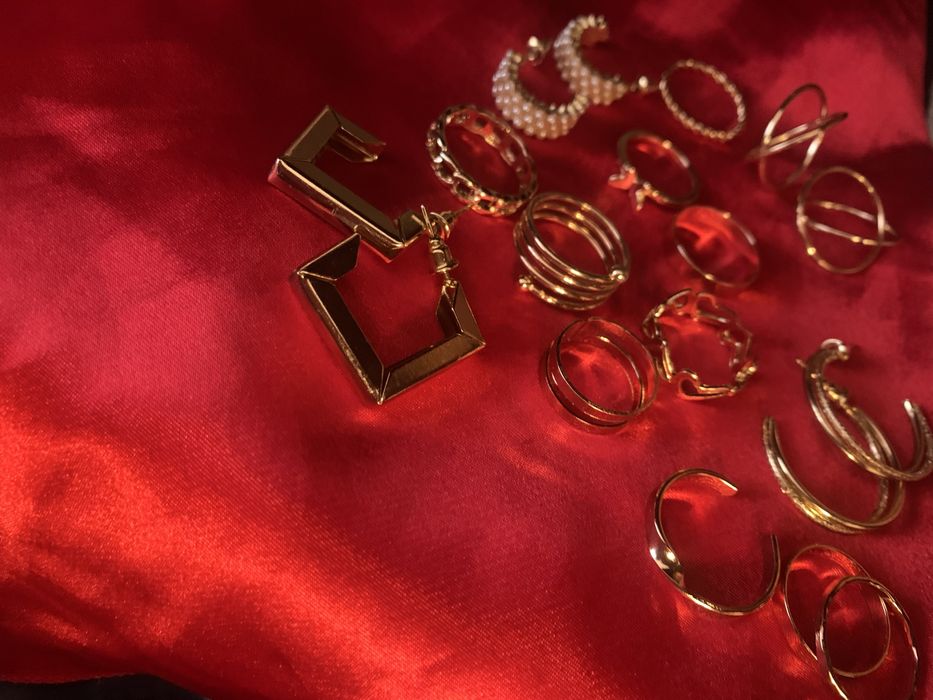 Бижута +подарък серум