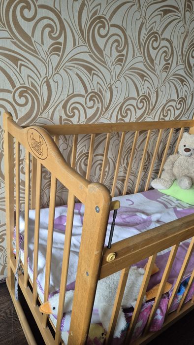 Детская кроватка для малышей