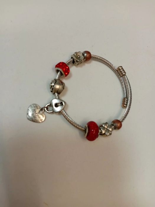 браслеты и чокеры поштучно