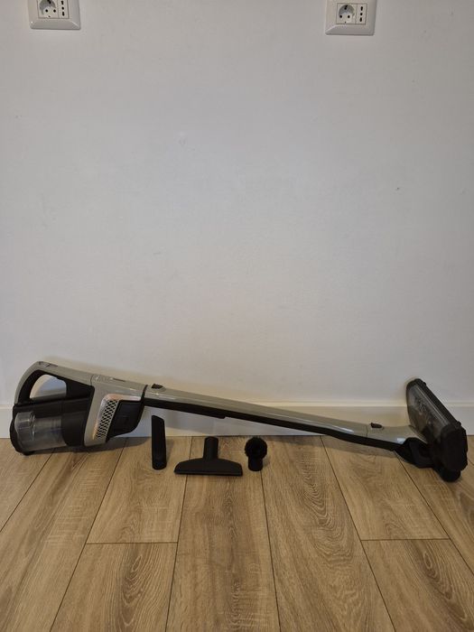 Aspirator fara fir MIELE