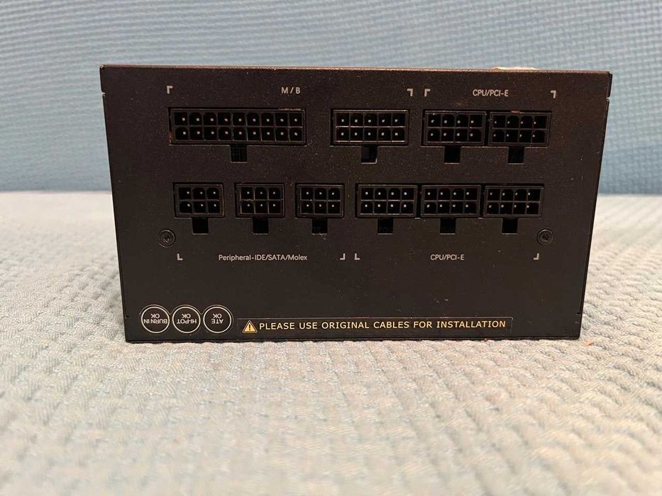 Блок питания Gigabyte GP-UD750GM