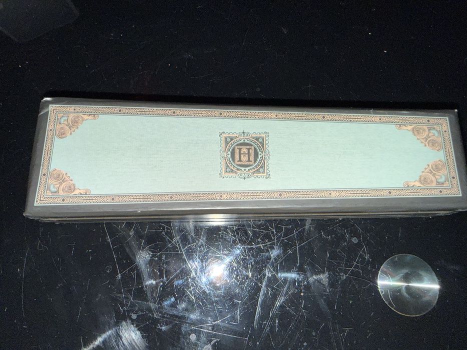 Оригинален Hendrick’s Gin лимитиран комплект – cucumber saw + corer