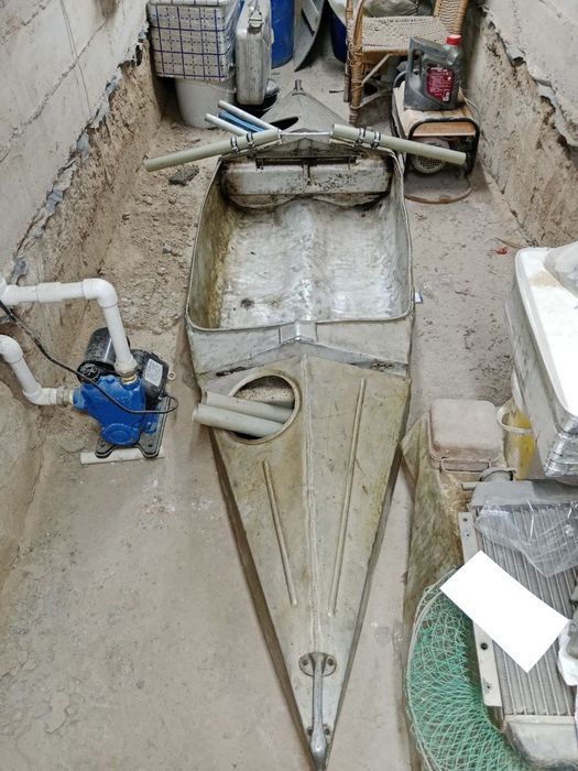 Каяк сотилади.  200 доллар нархи